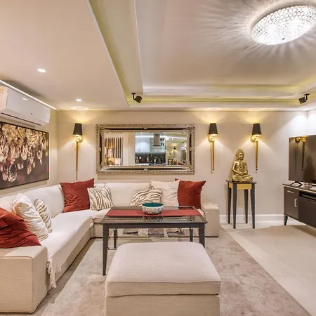 The Golden Mile Luxury Seafront In Apartment *