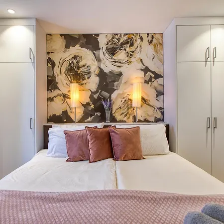 The Golden Mile Luxury Seafront In *