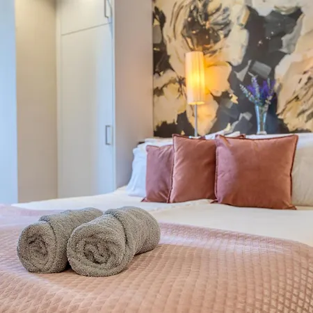 Apartment The Golden Mile Luxury Seafront In *