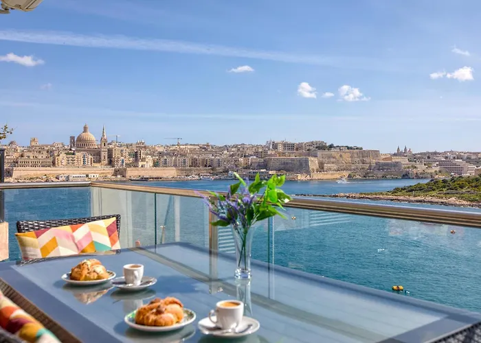 The Golden Mile Luxury Seafront In * Sliema