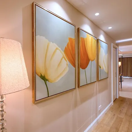 The Golden Mile Luxury Seafront In סליאמה