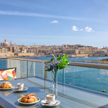 The Golden Mile Luxury Seafront In * Sliema