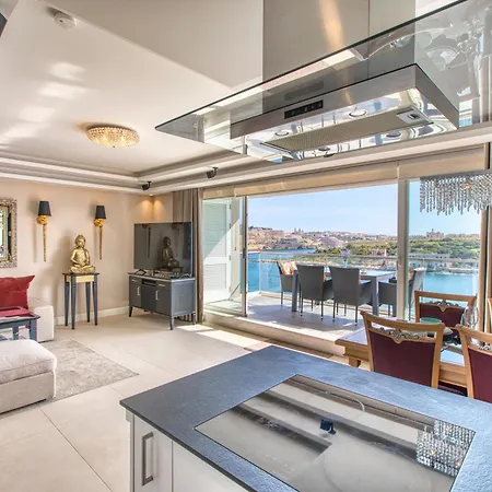 דירה The Golden Mile Luxury Seafront In סליאמה