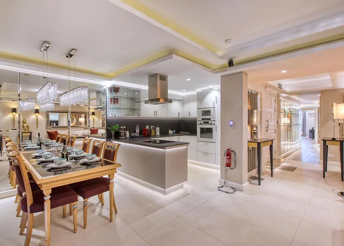 The Golden Mile Luxury Seafront In Lejlighed Sliema