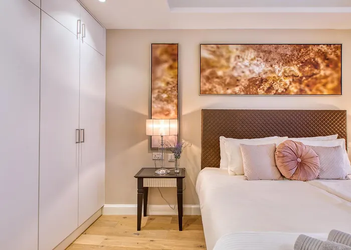 The Golden Mile Luxury Seafront In Lejlighed *