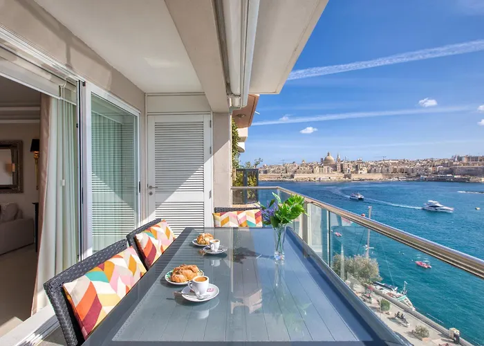 The Golden Mile Luxury Seafront In Lejlighed *