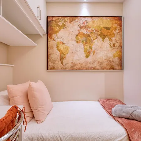 Apartament The Golden Mile Luxury Seafront In *