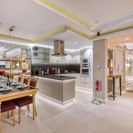 The Golden Mile Luxury Seafront In Apartament Sliema