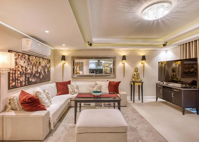 The Golden Mile Luxury Seafront In Apartament *