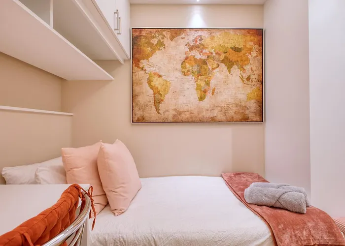 Apartament The Golden Mile Luxury Seafront In *