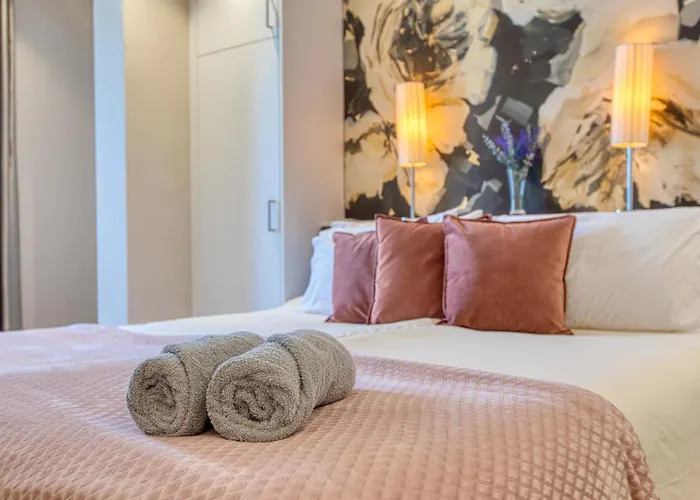 Apartament The Golden Mile Luxury Seafront In *