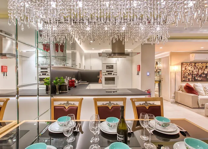 Apartament The Golden Mile Luxury Seafront In *